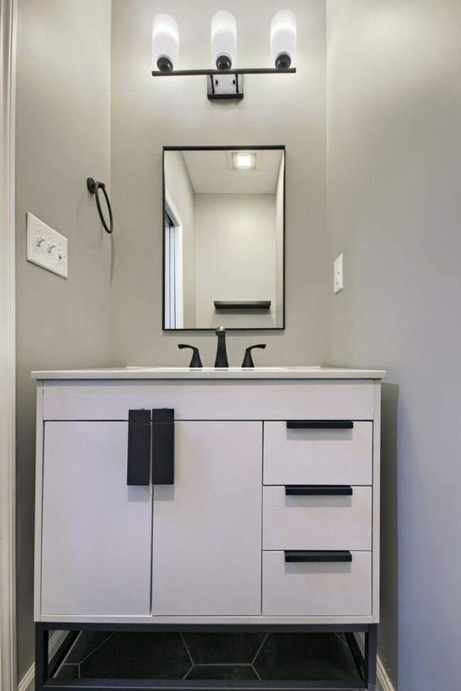 Building Photo - North Campus OSU Renovated Single Family H...