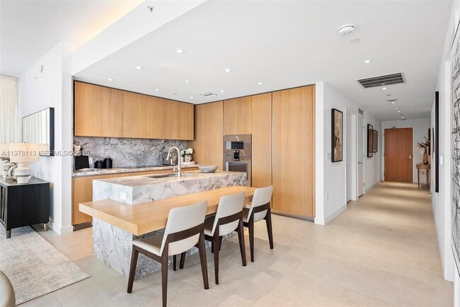 Building Photo - 500 Alton Rd