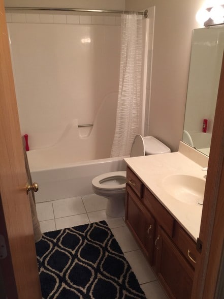Main Bath Upstairs - 2705 55th St NW