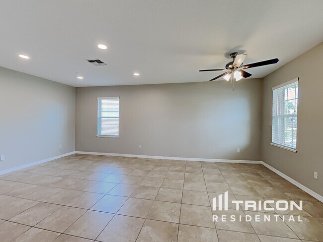 Building Photo - 113 Prairie Falcon Dr