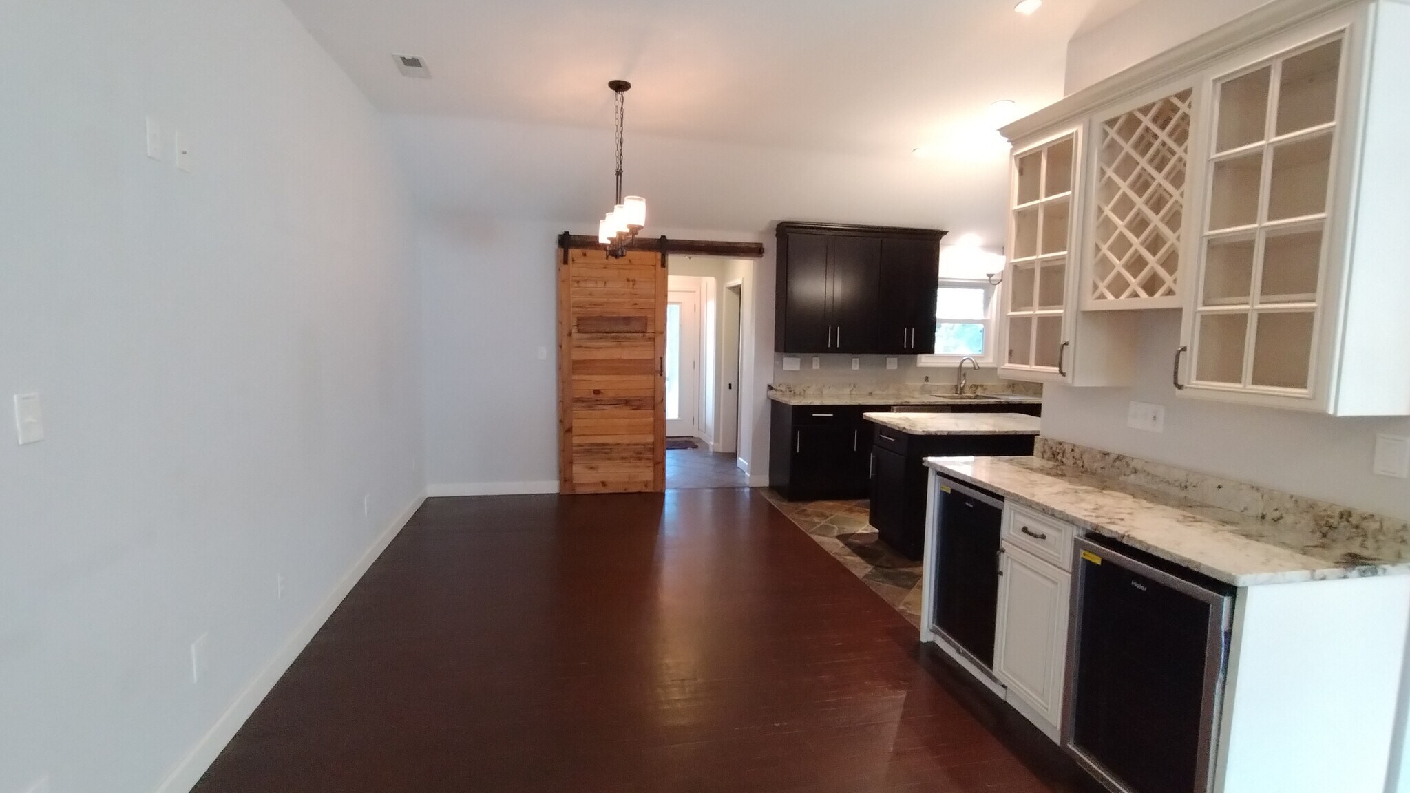 Building Photo - 710 Yucca Ave