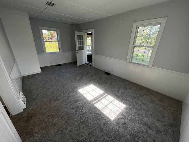Building Photo - Looking for 2 roommates in a 4-bedroom house!!!