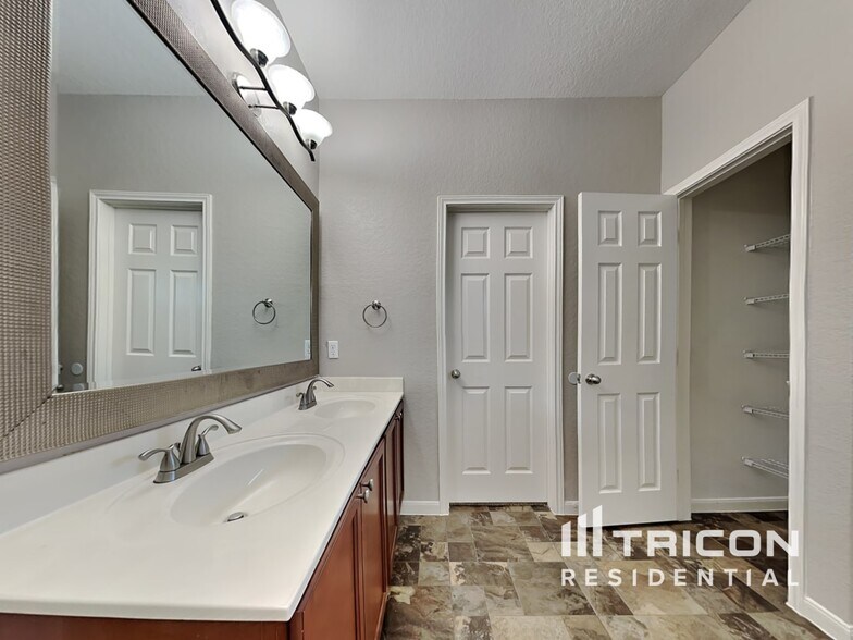 Building Photo - 210 Teron Dr