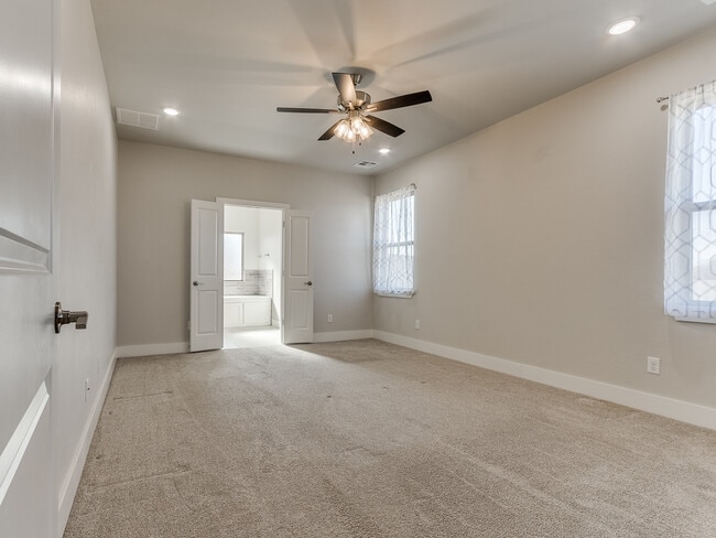 Building Photo - 6322 NW 178th Ter