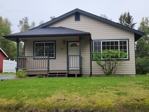 Building Photo - 1651 N Lacy Loop