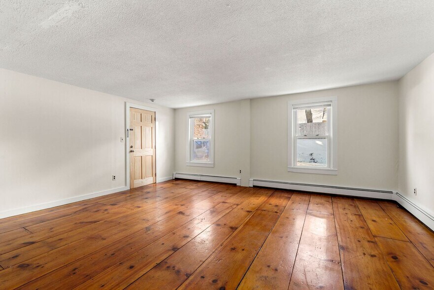 Building Photo - 97 Groton St