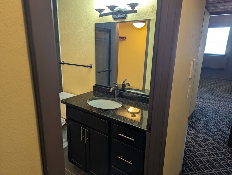 Building Photo - 222 Jay St