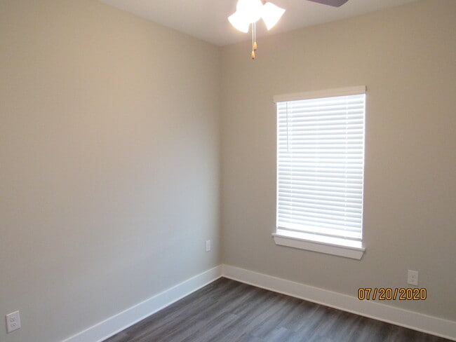 Building Photo - 271 N Sand Palm Rd