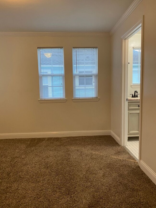 Building Photo - Two bedroom one bath home walking distance to beach and Naval Postgraduate School