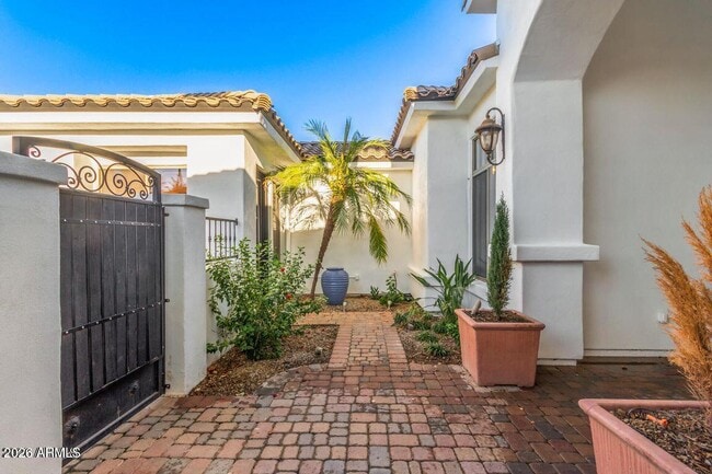 Building Photo - 2061 E Prescott Pl