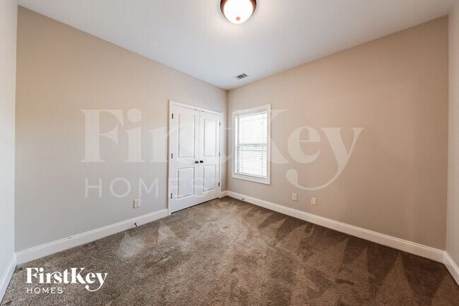 Building Photo - 934 Brookstone Pl