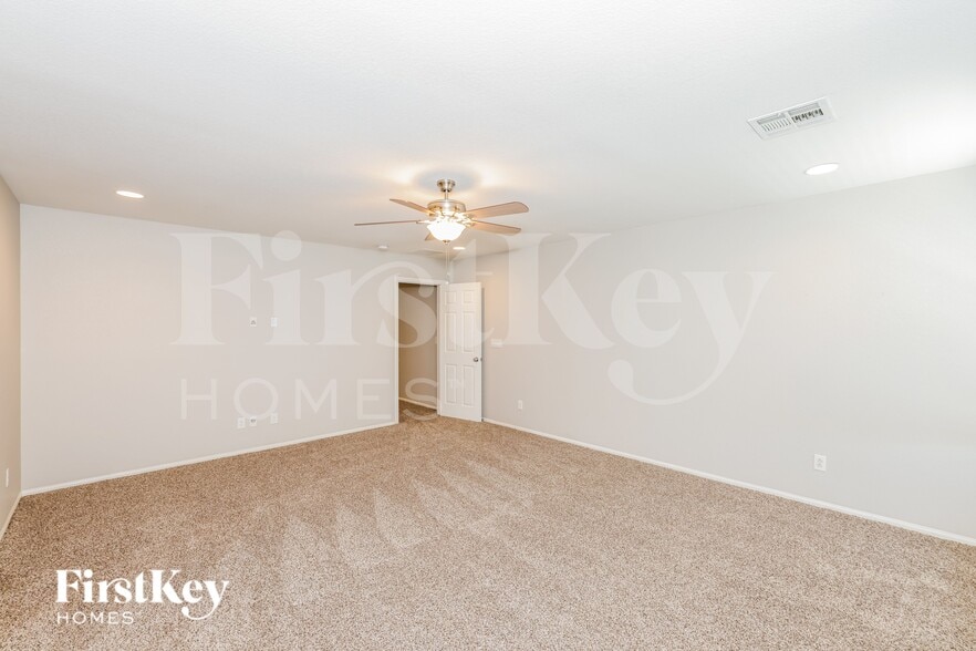 Building Photo - 9809 Dryden Ct