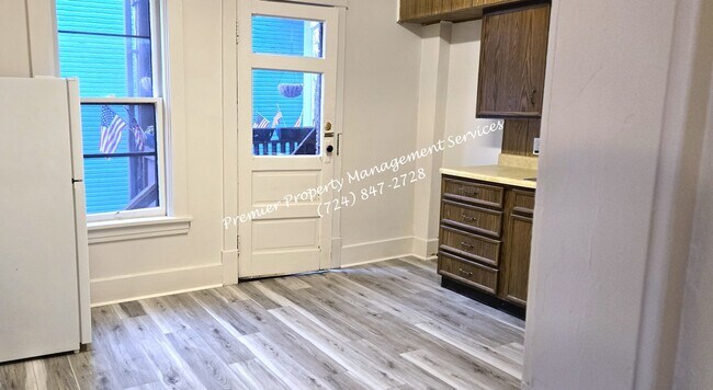 Building Photo - 331 W North St