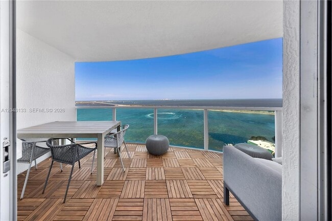Building Photo - 2101 Brickell Ave