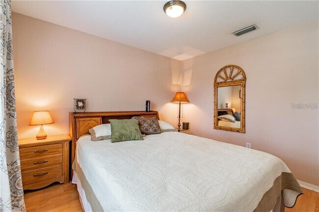 Building Photo - 5711 Lassies Way