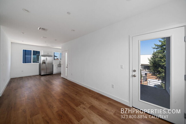 Building Photo - 6338 Beck Ave
