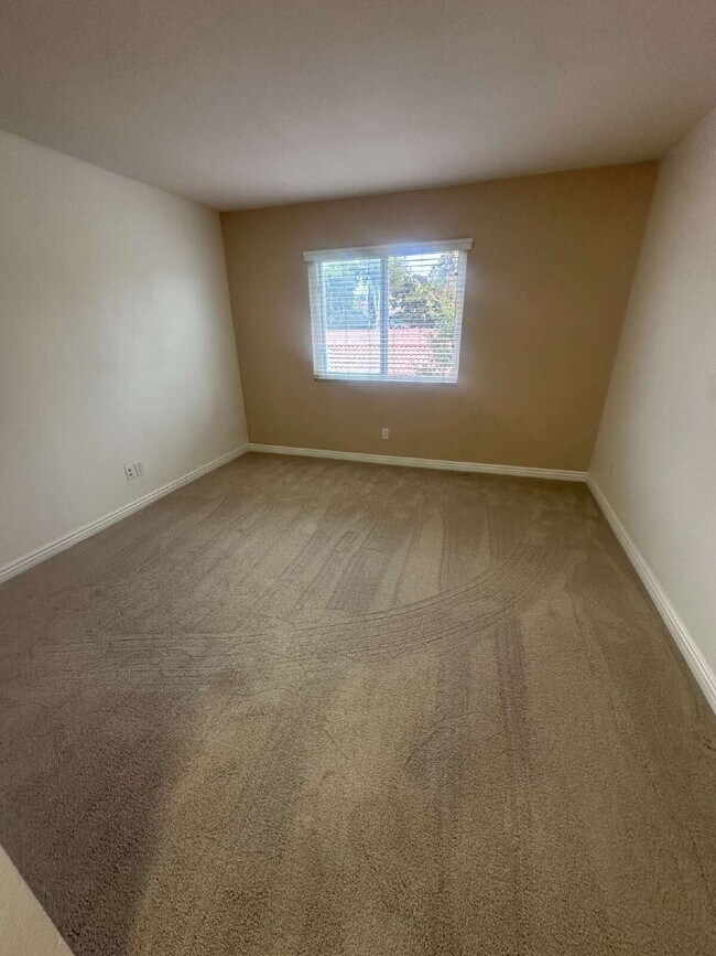 Building Photo - $2,700 Beautiful 2-Bedroom, 2-Bathroom Condo Near Lake Murray!