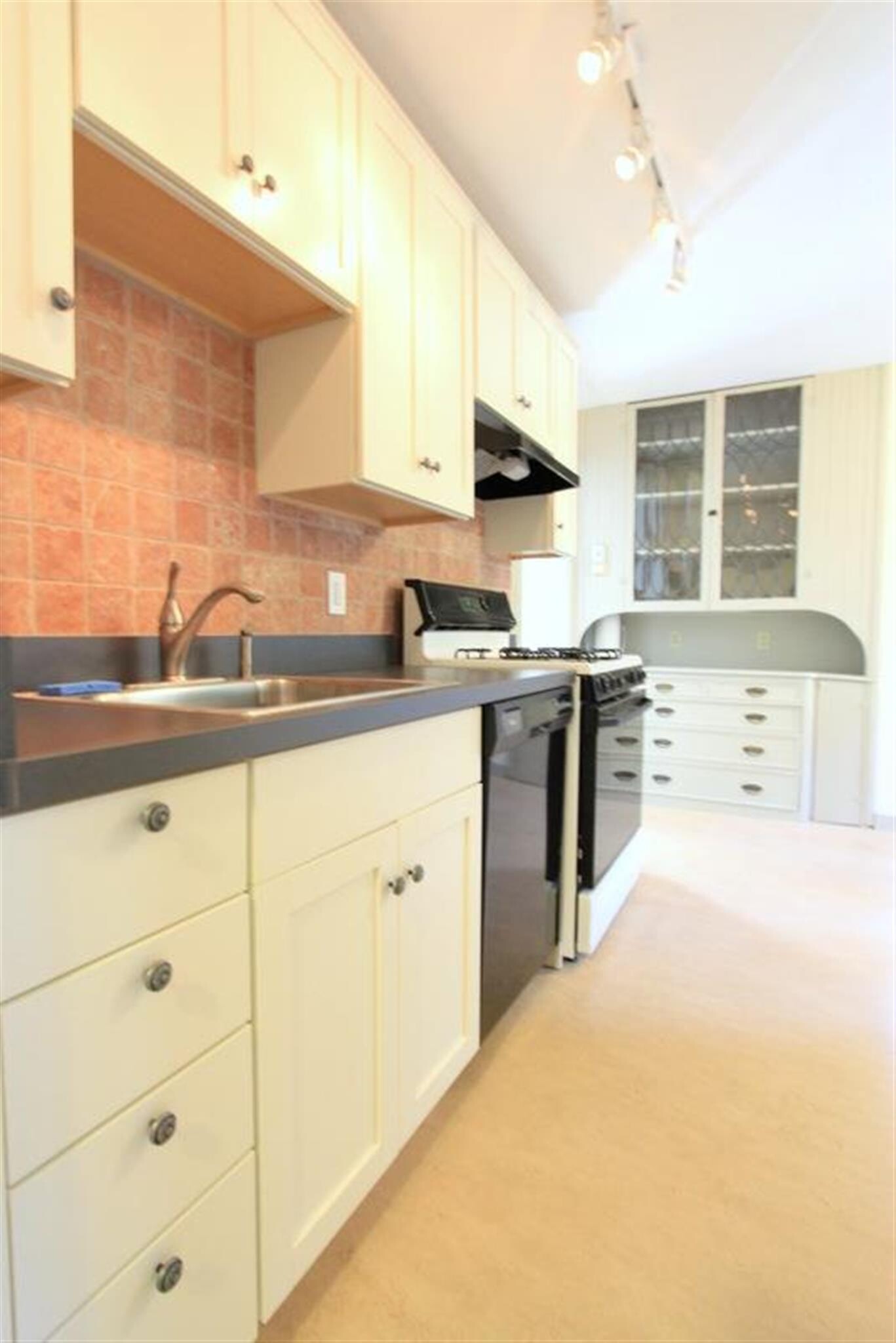 Building Photo - 12A Saginaw Ave