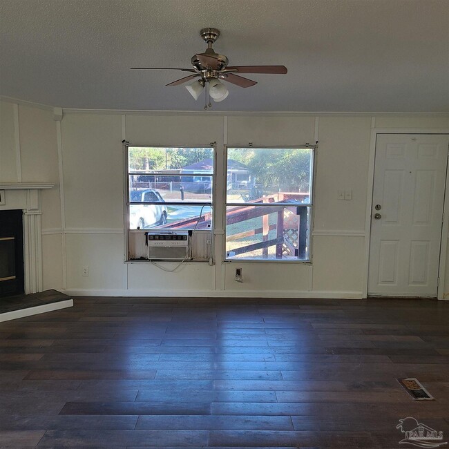 Building Photo - 1111 Mills Ave