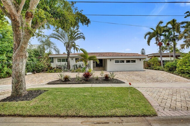 Building Photo - 12478 N Bayshore Dr