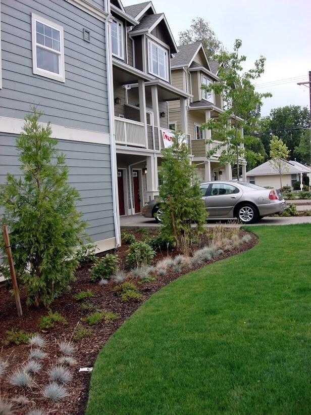 Building Photo - 3BDRM 2.5BTH Condo Duplex, Attached Garage...