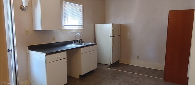 Building Photo - 956 Grant Ave