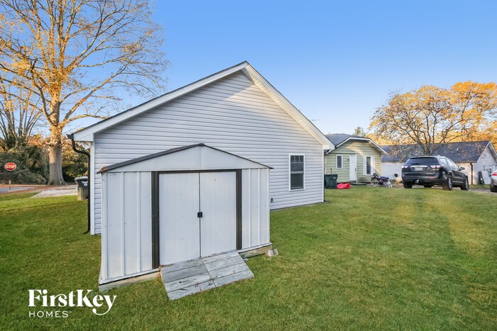 Building Photo - 244 Glenn St NW