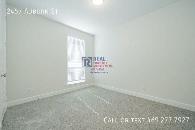 Building Photo - 2457 Auburn St
