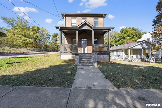 Building Photo - 237 Crumley St SW