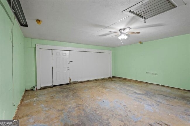 Building Photo - 1201 Shoreham Dr