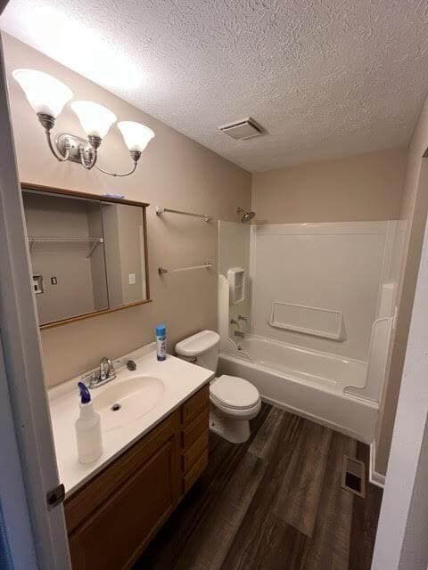 Building Photo - 1871 N Lakeman Dr
