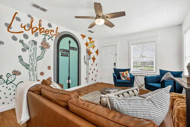 Building Photo - Fully Furnished Rental in Tech Terrace!!!