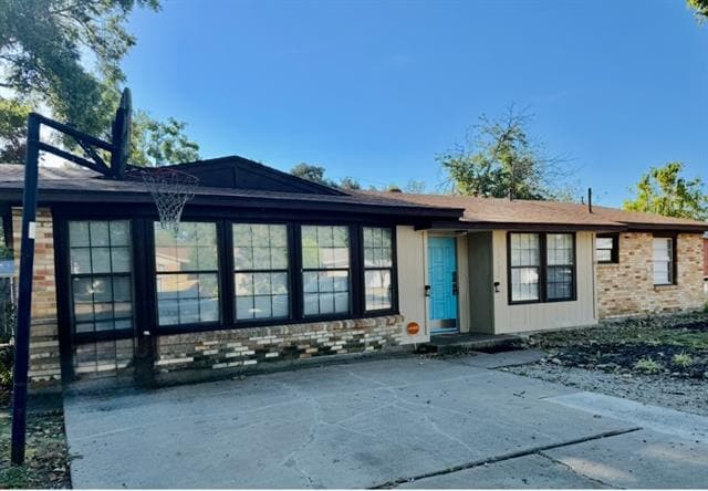 Building Photo - 13638 Pyramid Dr