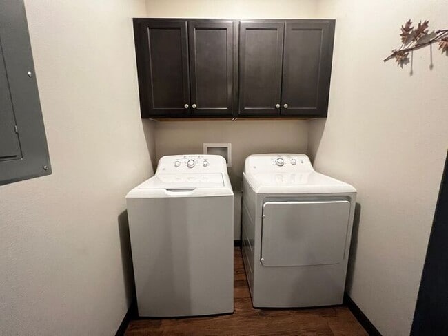 Building Photo - $1,625 | 2 Bedroom, 2 Bathroom CONDO | Pet Friendly* | Available for August 1st, 2026 Move In!