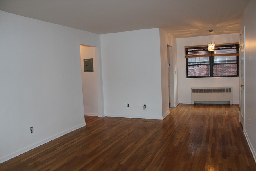 Building Photo - 170 Myrtle Ave