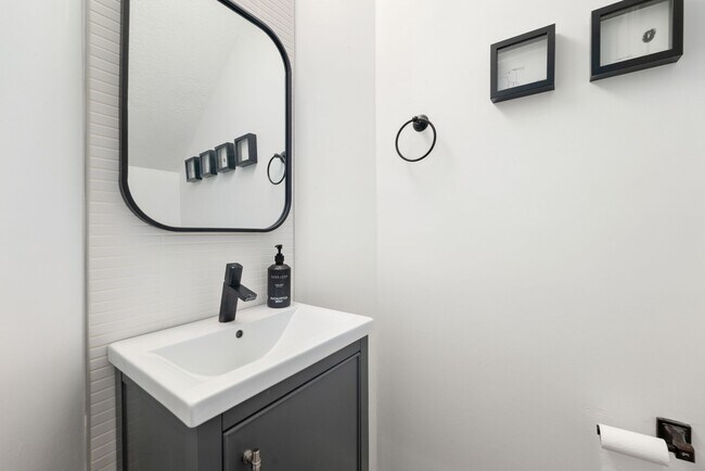 Building Photo - 26 Cinnamon Teal Pl