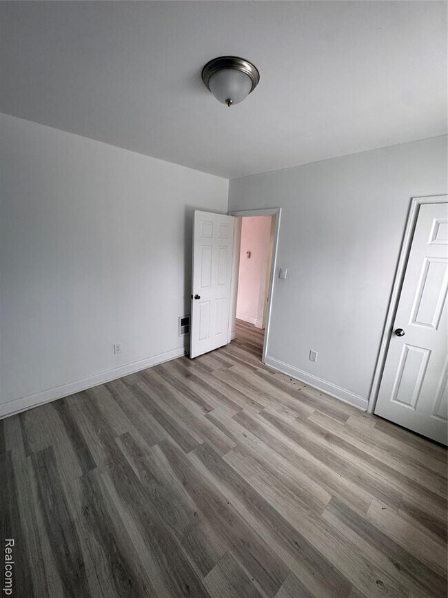 Building Photo - 8569 Quincy St