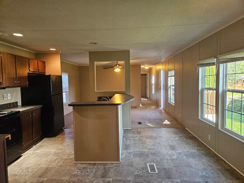Building Photo - 79 Lynnwood Cir