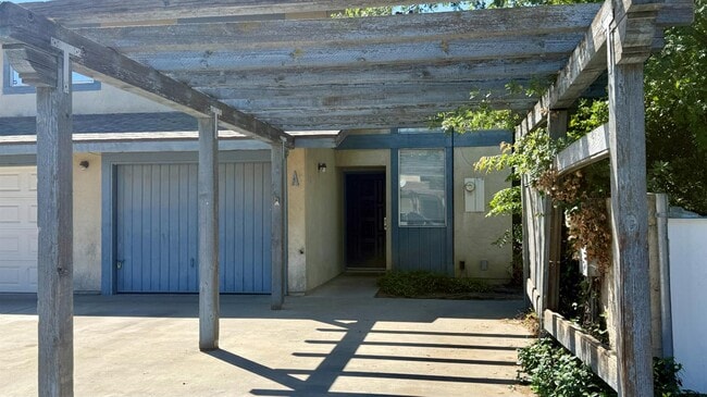 Building Photo - 40 N 19th Ave