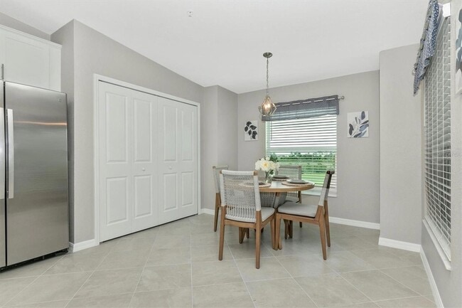 Building Photo - 12550 Galapagos Ct