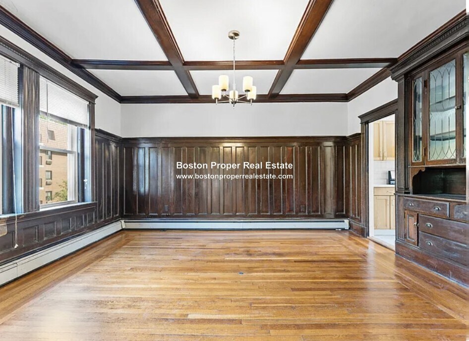 Building Photo - 134 Pleasant St