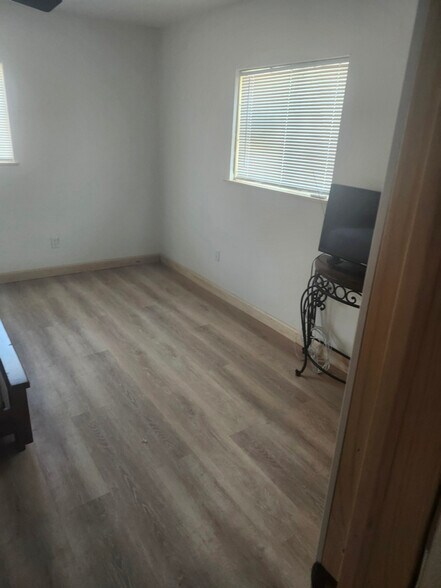 Building Photo - 3825 Roger Joseph Dr