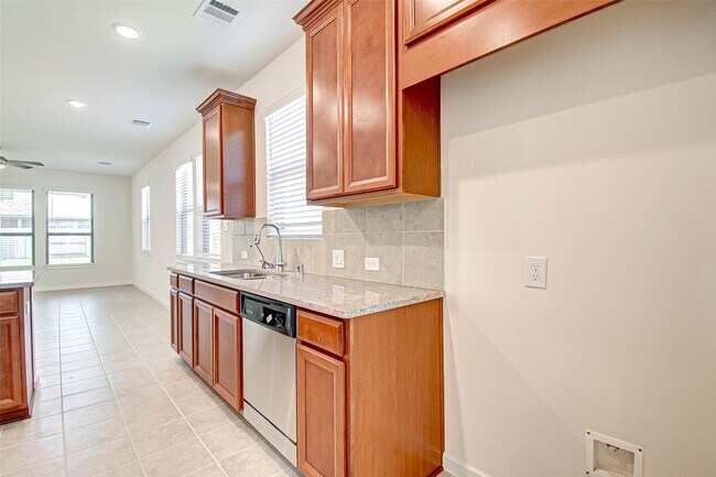Building Photo - 8110 Colony Chase Ct