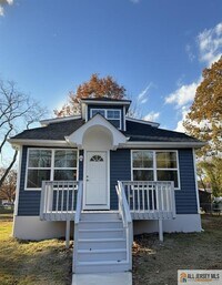 Building Photo - 1790 W 4th St