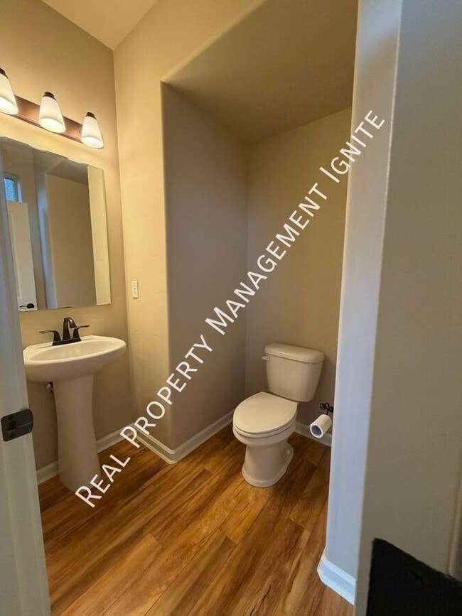 Building Photo - 20794 Comet Ln