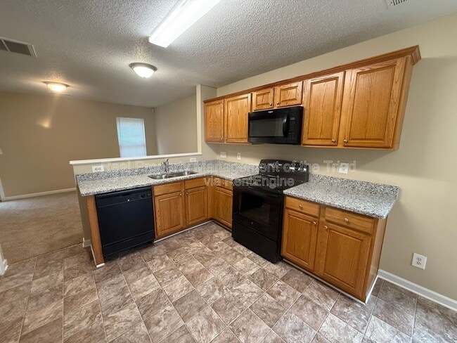 Building Photo - 1124 Highstone Dr