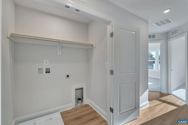 Building Photo - 2022 Calico Ct