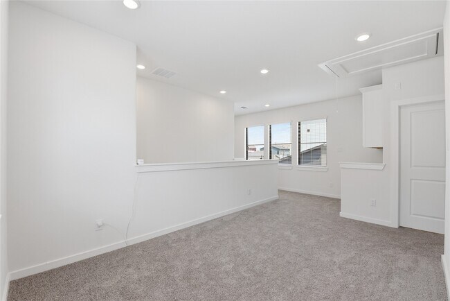 Building Photo - 3220 Loam Ln