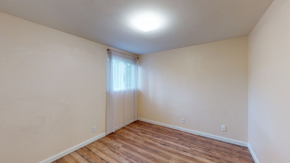 Bedroom 3 - 12405 NE 109th Pl