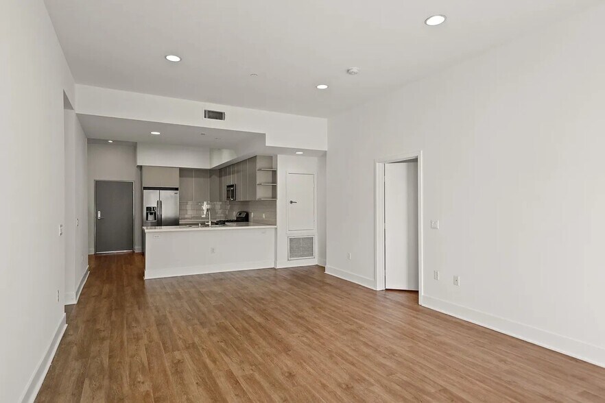 Building Photo - 5308 Sepulveda Blvd